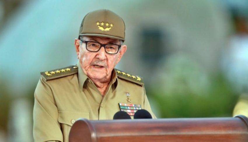 Raúl Castro llama a los cubanos a prepararse para los "peores escenarios"