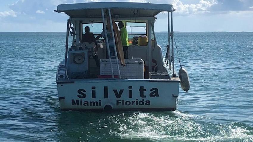Federales decomisan barco pesquero de Miami después de que el capitán fuese atrapado cazando langostas ilegalmente