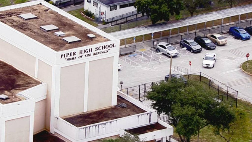 Policía busca a estudiante de la escuela secundaria Piper en Sunrise, luego de que hiriera a otro alumno con un cuchillo