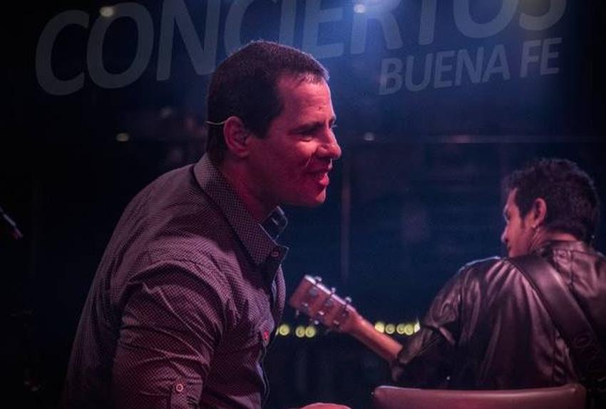 Israel Rojas de Buena Fe dice que quiere venir a Estados Unidos y lamenta no poder hacerlo
