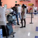 Aduana de Cuba anuncia que se decomisarán a los viajeros que ingresen al país las mercancías que estos posean en calidad de encomiendas para terceras personas Aduana de Cuba (1)