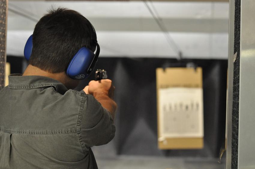 El Senado de la Florida aprueba ley para ampliar programa de armas para maestros