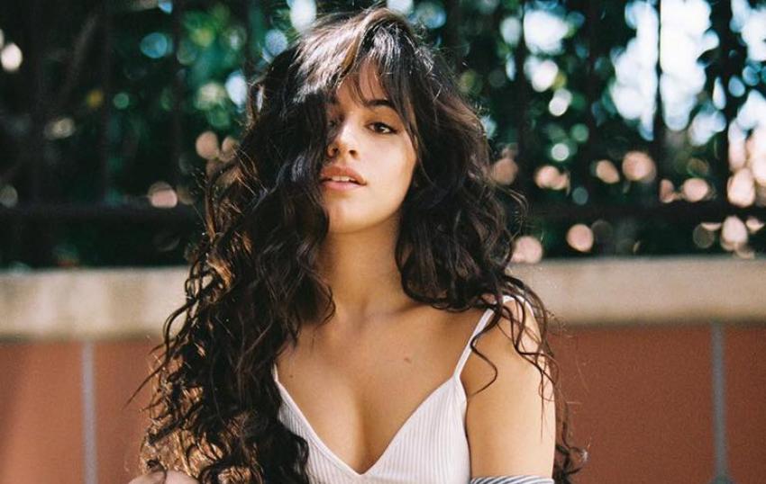 Camila Cabello, Mike Towers y Tainy en el nuevo tema "Oh Na Na"
