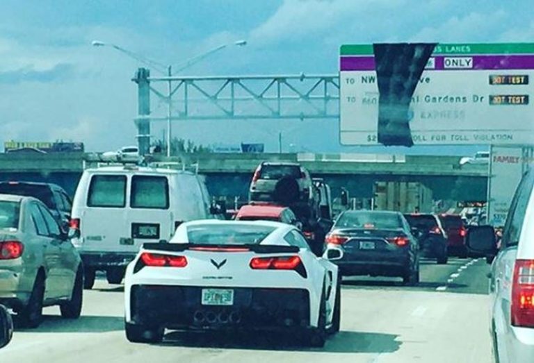 Comienzan a instalar las señalizaciones para los "Express Lanes" del