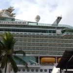 Emergencia en alta mar: crucero de Royal Caribbean desembarca dos pasajeros en Puerto de Miami tras presentar problemas de salud royal caribbean