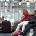 Caos en los aeropuertos de EE.UU por el cierre del gobierno: miles de vuelos retrasados y cancelados varios de ellos en el sur de Florida vuelos-cancelados-miami