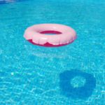 Fallece niña después que lo sacaran de una piscina en Pompano Beach piscina-olas-florida