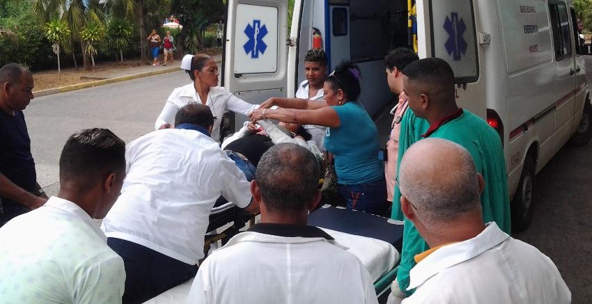 Accidente de tránsito en carretera de Granma deja a 22 personas heridas