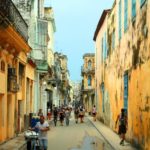 Canadá advierte a sus nacionales sobre la crisis económica en Cuba que afecta varios servicios esenciales y recomienda evitar los viajes a la isla habana-vieja-cuba