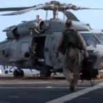 EE.UU. desmiente especulaciones: migrantes indocumentados no pueden enlistarse en el ejรฉrcito con el objetivo de regularizar sus estatus helicoptero-armada