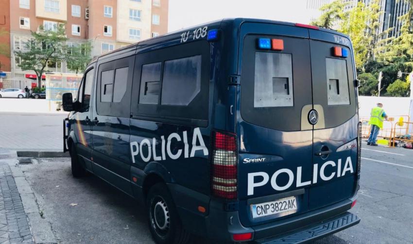 Detenidos nueve marineros cubanos en España, por ocultar a menor marroquí en un barco arenero