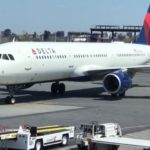 Emergencia en el aire: aviรณn de Delta Air Lines regresa de urgencia a Miami despuรฉs que un ave chocรณ contra uno de sus motores delta-miami-vuelos
