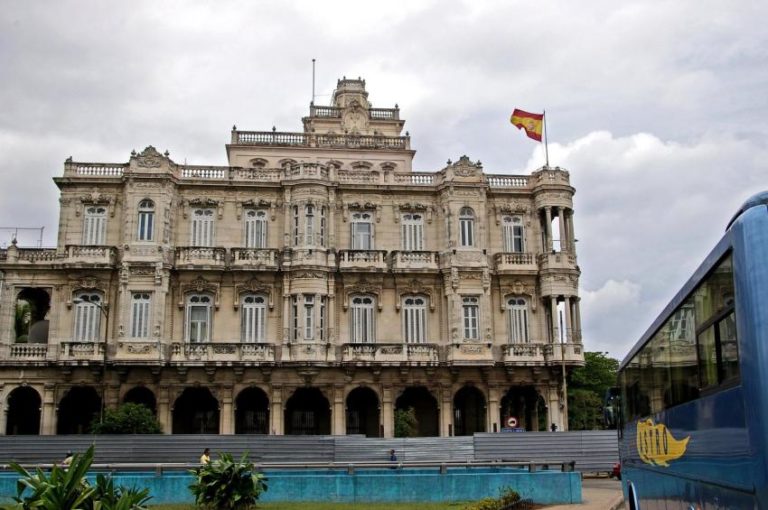 Embajada de España en La Habana exhibe el mayor número de