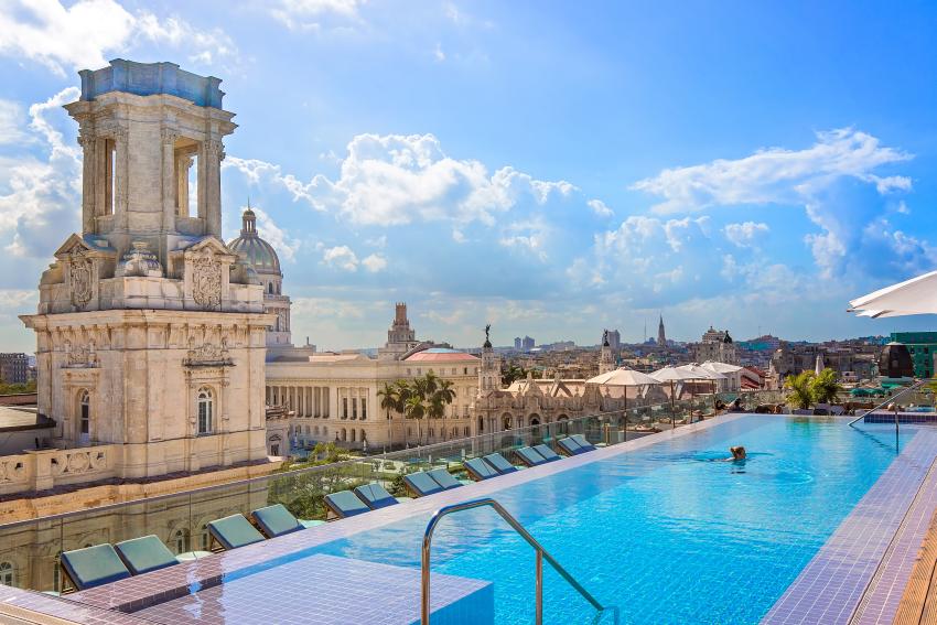 Denuncian que en Cuba impiden que cubanos puedan acceder a hoteles en La Habana usando un sinfín de justificaciones