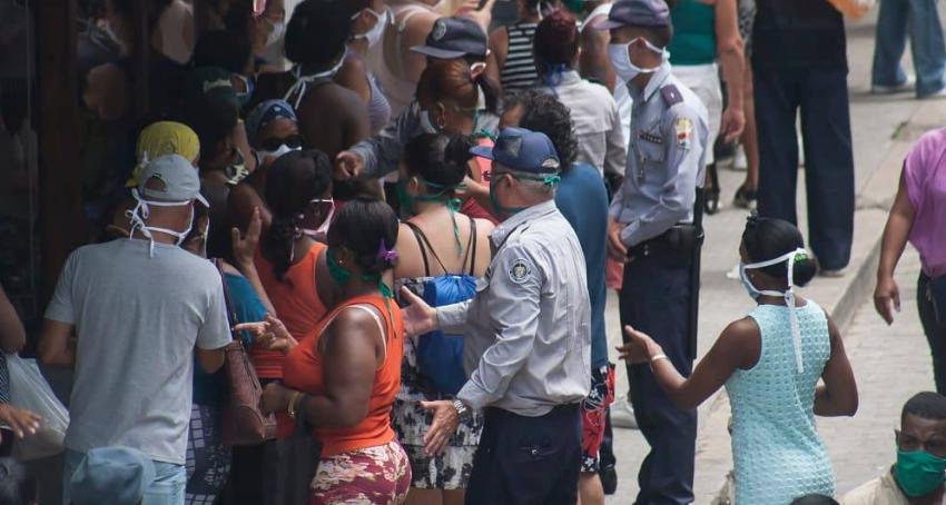 Cubana desesperada por las colas en Cuba: "lloré,pero no lloré de miedo, sino de impotencia, de rabia, de vergüenza, de humillación"