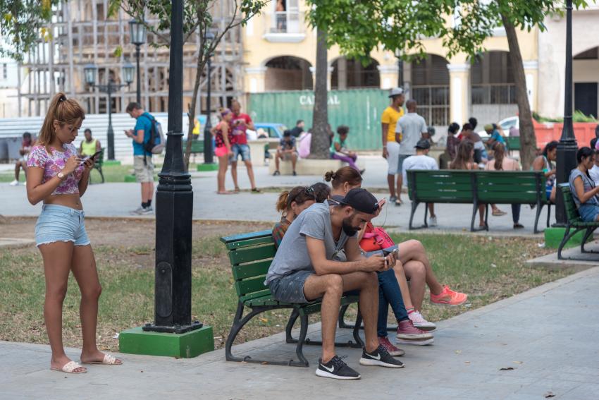 El régimen de La Habana asegura que evitará a toda costa que Washington provea internet libre y sin censura al pueblo cubano