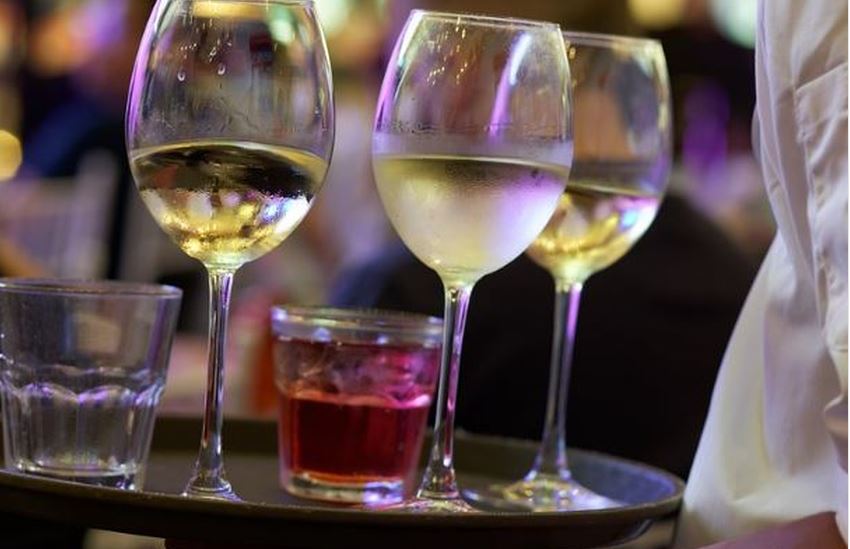Miami Beach aprueba resolución que prohíbe venta de alcohol luego de las 2 am