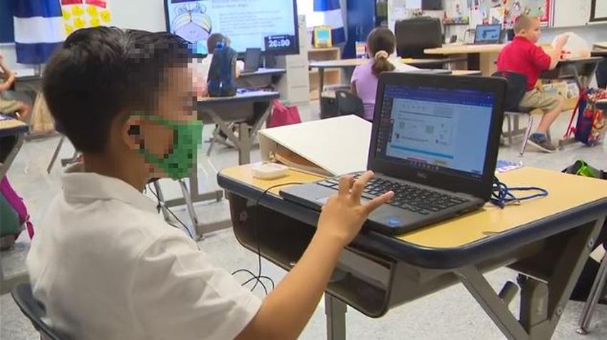 Máscaras serán obligatorias en las escuelas públicas en Miami Dade; junta escolar decide por mayoría de votos