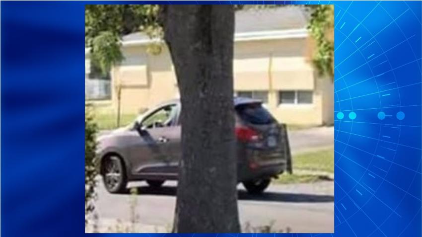 Policía de North Miami Beach busca a un hombre que ofreció dinero a un adolescente para subir a su auto