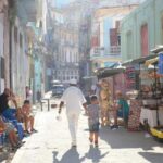 Entran en vigor medidas del régimen dirigidas al sector privado en Cuba negocios-privados-cuba