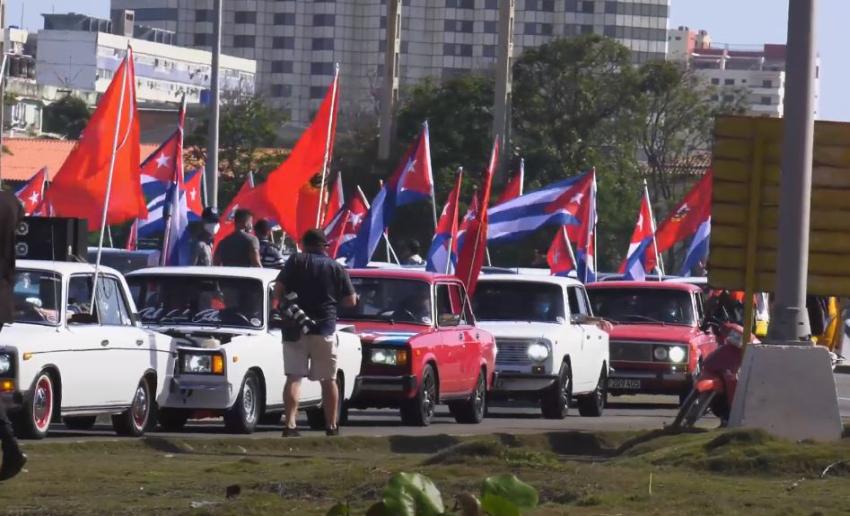 La dictadura en Cuba intenta imitar las caravanas de cubanos en Miami