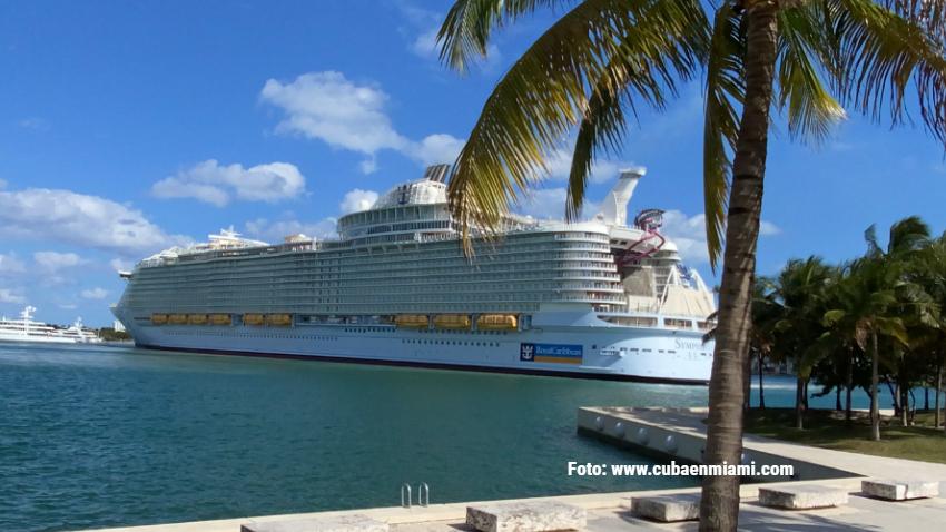 Florida gana batalla legal contra los CDC que permitiría zarpar a los cruceros