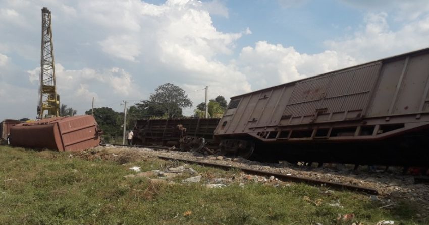 Descarrilado un tren que cargaba más de 500 toneladas de papas en la provincia Las Tunas