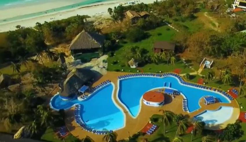 Televisión cubana hace publicidad a hoteles que se venden en dólares