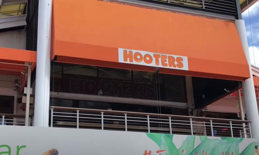 Restaurante Hooters en Bayside Miami cierra definitivamente