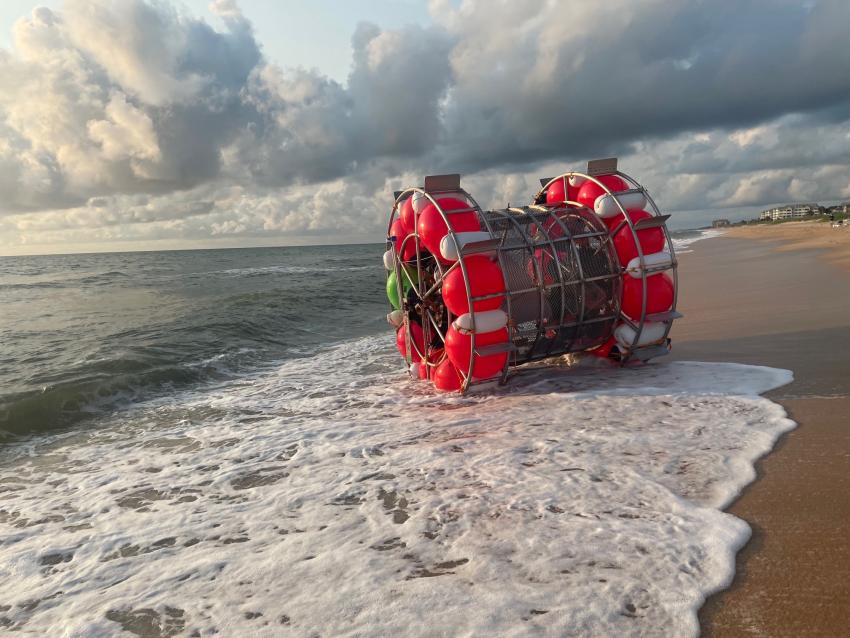 Hombre de Florida intenta flotar hasta Nueva York en un artilugio casero