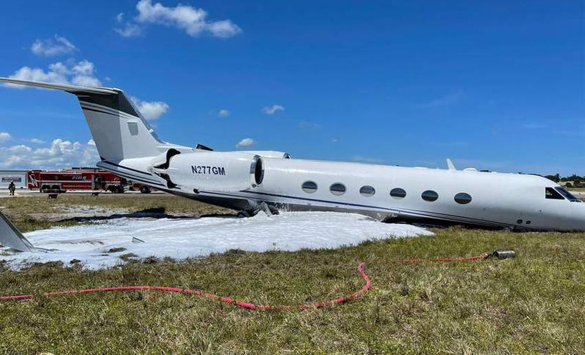 Avión se sale de la pista en el Aeropuerto de Fort Lauderdale tras sufrir problemas técnicos