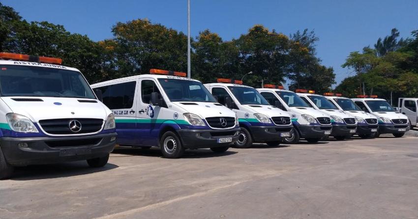Cuba recibe ambulancias de donación desde España