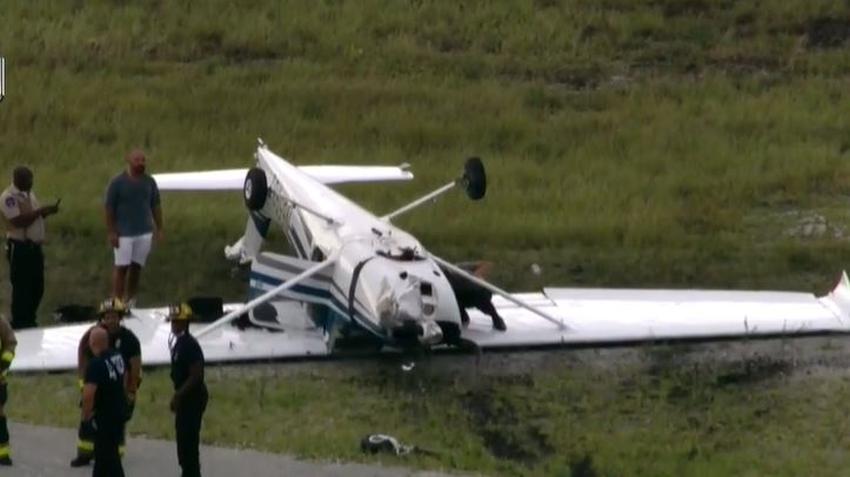 Avión se sale de la pista de aterrizaje en el aeropuerto ejecutivo de Fort Lauderdale