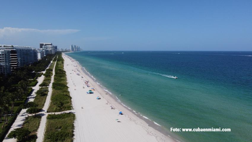 Emiten alerta de no nadar en varias playas de Miami Beach