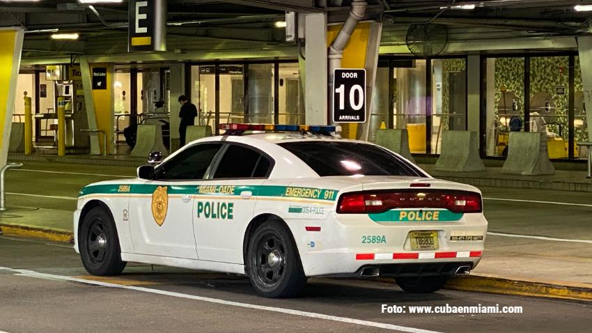 Policía de Miami-Dade y autoridades federales aumentan la presencia en el Aeropuerto de Miami tras pelea en vuelo con destino a Cuba