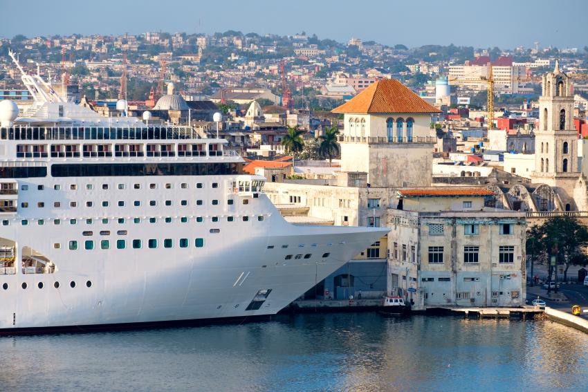 Jueza federal de Miami determina que los cruceros violaron la ley en sus viajes a Cuba