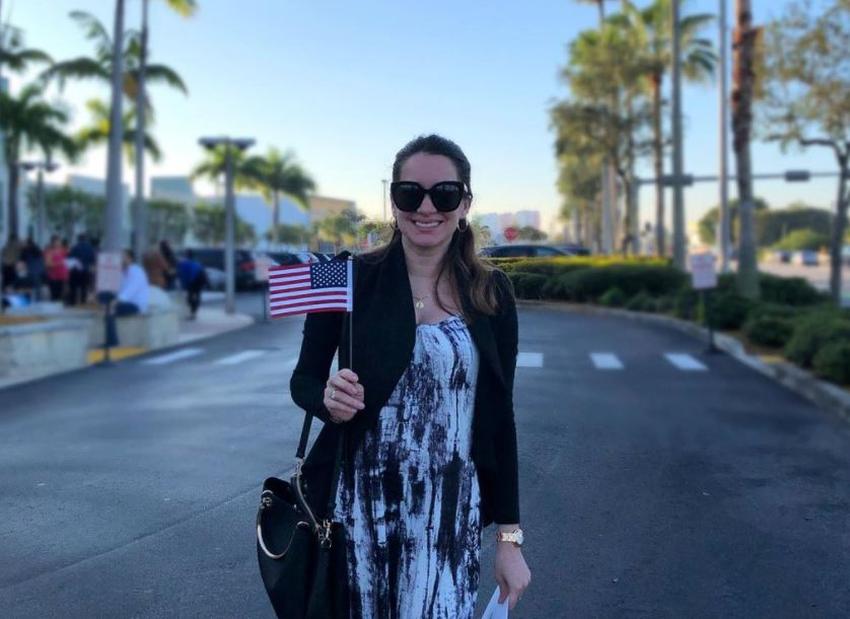 Actriz cubana Laura Treto agradecida tras obtener la ciudadanía de Estados Unidos