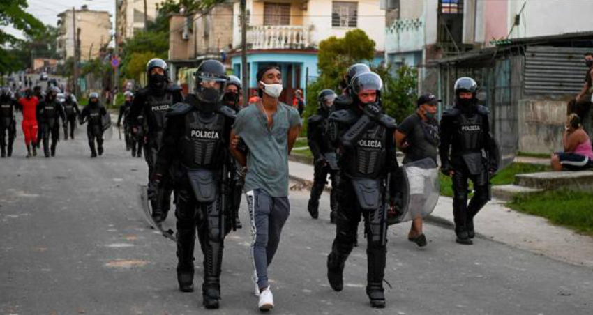 España le vendió al régimen de La Habana importante carga de material antidisturbios por un valor de 350.000 euros