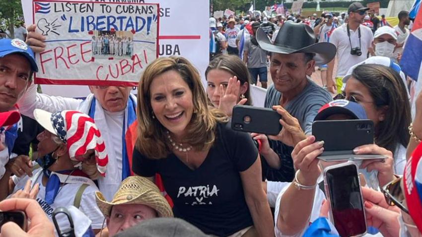Congresista cubanoamericana María Elvira Salazar desea que el 2022 sea el año de la libertad de Cuba