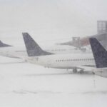 Mรกs de 1300 vuelos cancelados en Estados Unidos por una fuerte tormenta invernal tormenta-aeropuerto