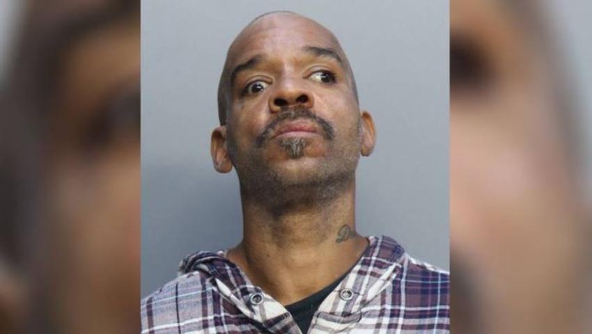 Hombre de Miami arrestado una semana después de atacar a una persona y morderla afuera de un mercado