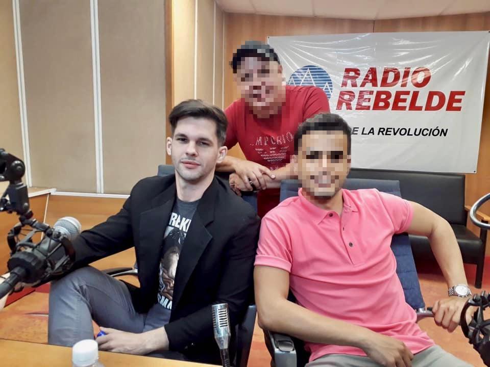 Llega a Miami otro periodista de la prensa oficialista en Cuba