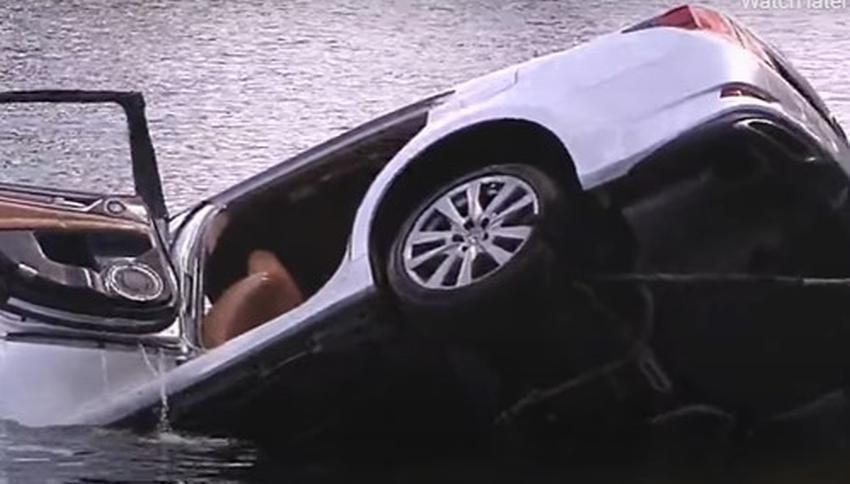 Mueren dos jóvenes en el Sur de la Florida, uno de ellos al tratar de salvar al que cayó en en el lago con su carro