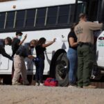 Llegada de cubanos a EE. UU. se desploma: solo 116 interceptados en julio, la cifra más baja en años frontera-estados-unidos