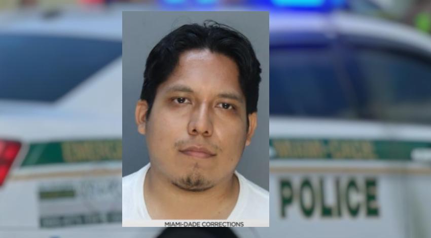 Arrestan a un profesor en Miami Beach por enviar fotos vía mensajes a una menor