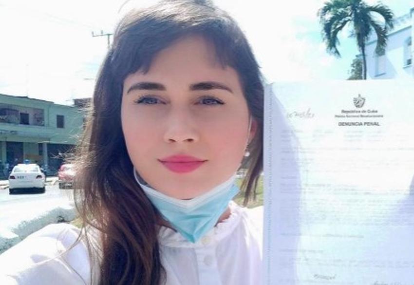 Joven cubana que participó en las manifestaciones del 11 de julio, asegura que el maltrato hacia ella fue psicológico: “obligada a abandonar la patria”