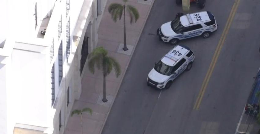 Trabajador muere tras caer de un edificio en Coral Gables