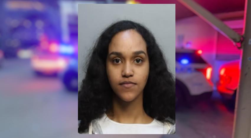 Con antecedentes de violencia doméstica una madre en Miami es arrestada por secuestrar a sus hijos pequeños
