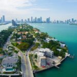 Explosión de riqueza en Miami: un estudio la coloca como la ciudad con más millonarios en todo EE.UU mansiones-miami-aereo