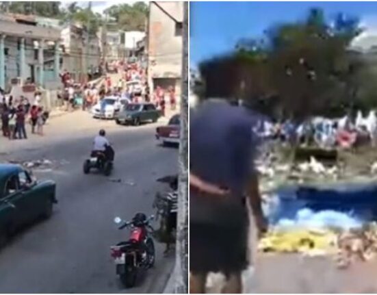 Cubanos bloquean avenida de Puentes Grandes en La Habana en protesta contra el régimen